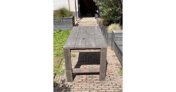 Houten tuintafel