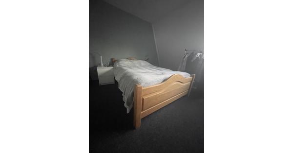 Bed 140x200