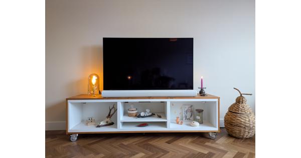 Tv meubel Besta met steigerhout