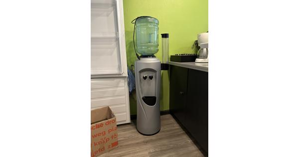 Waterkoeler (incl. fles)