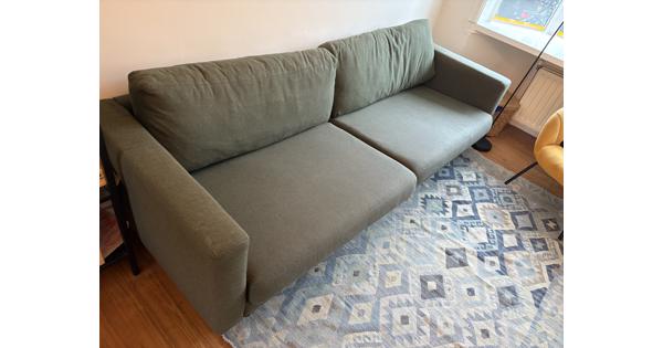 Groene goed zittende bank