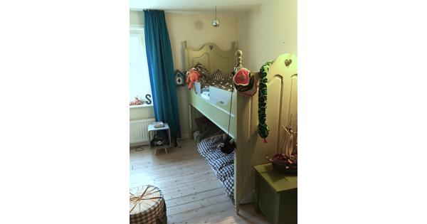 Kinderbed/halfhoogslaper 