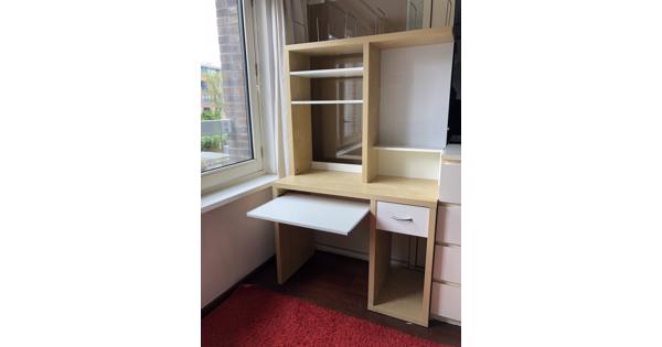 Bureau kinderkamer met uitschuifbaar blad en whiteboard