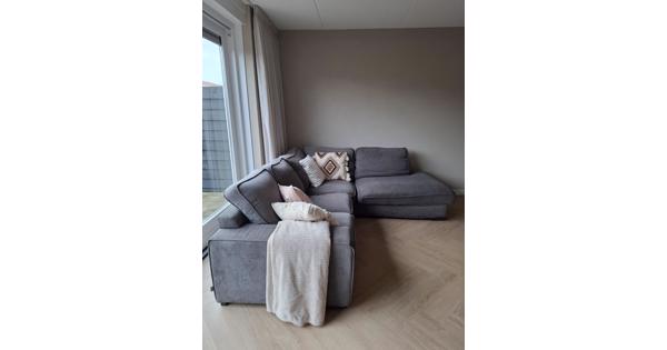 Hoekbank gebruikt maar in goede staat