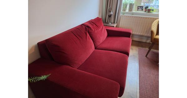 Tweezitsbankje rood
