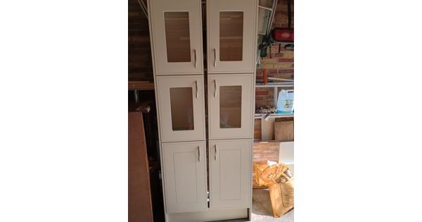 TV kast,salontafel, glazenkast, bijzettafel 