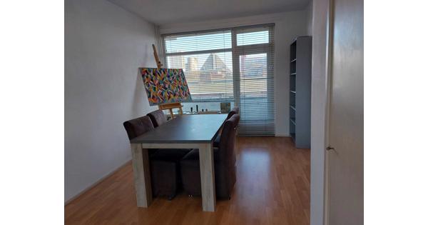 Mooie eetafel 4-6 personen