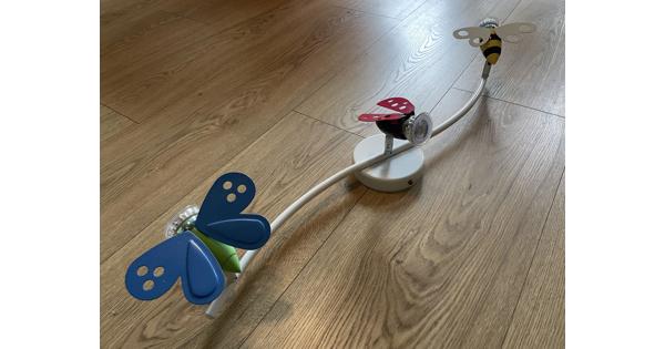 Leuke lamp met spotjes voor kinderkamer