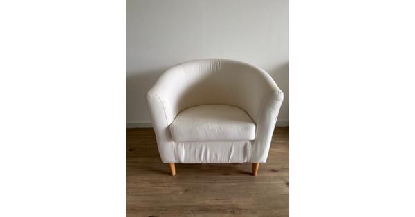 Cremekleurige fauteuil