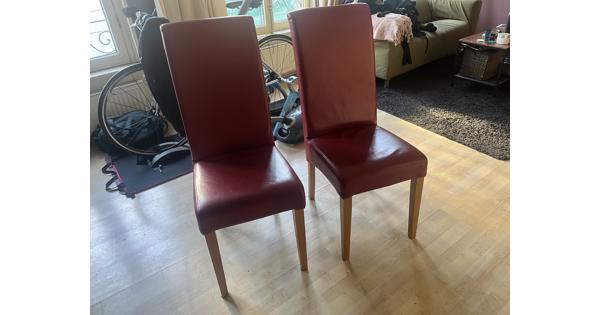 2 eetkamerstoelen