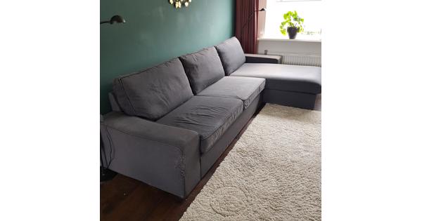 Grijze 4-persoons hoekbank, Kivik van Ikea, met chaise longue