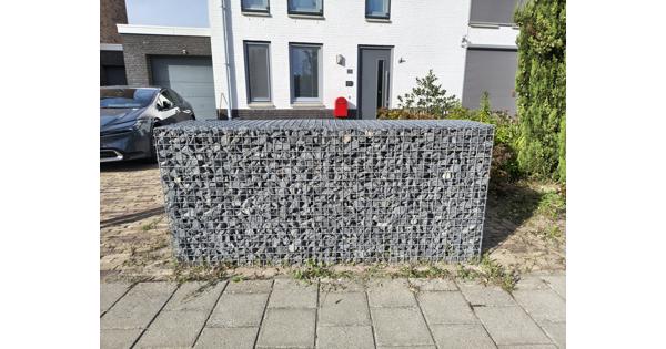 ca. 2–3 ton sier-/breuksteen uit gabion, zelf uit te scheppen