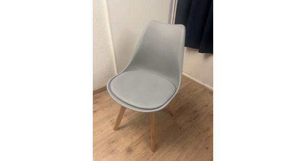 4 Moderne lichtgrijze Keeve (dupe) eetkamerstoelen – set van 4