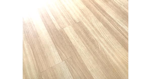 60m2 laminaatvloer - zelf weg te halen tussen 23-27 sept