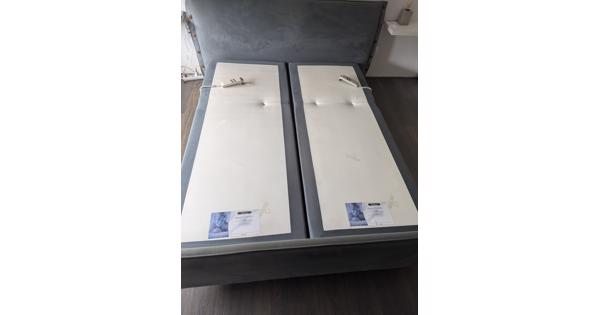 2 persoons boxspring 160x200 met afstandsbediening