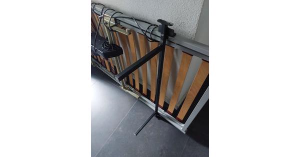 2x Flexa Whitewash bed 90x200cm met 2 laden en elek. lattenbodem