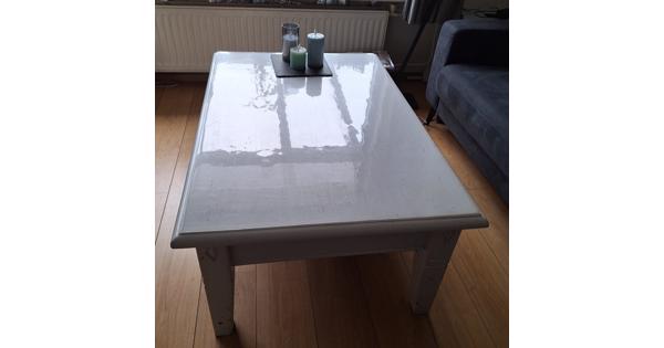 Salontafel van oorsprong oud grenen