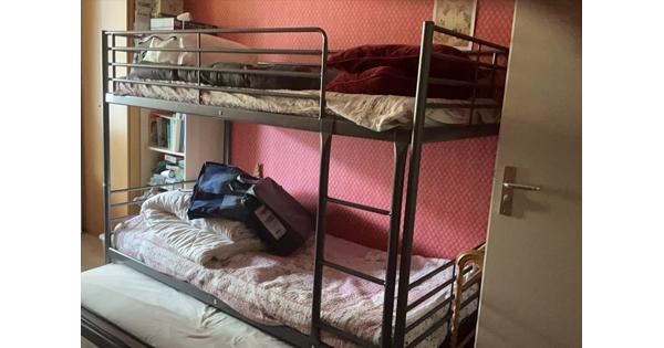 Stapelbed met onderschuifbed (3 personen)