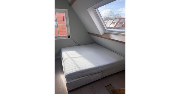 Tweepersoons boxspring incl matras