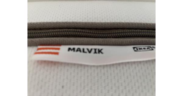 Eenpersoonsmatras nauwelijks gebruikt