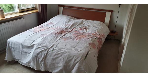 Bed 160x 210