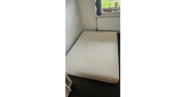 Matras 140x200 met vering