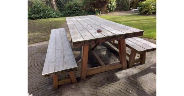 Tuintafel + bank