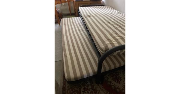 IKEA uitschuifbed in heel goede staat 