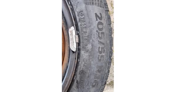 Autobanden met velg