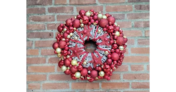 Kerstkrans voor op de tafel of aan de muur