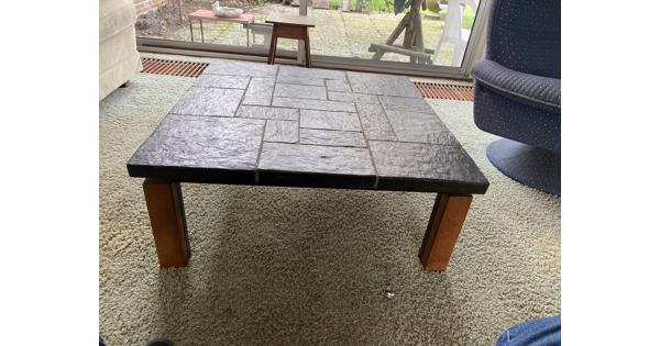 salontafel, zeer degelijk. 