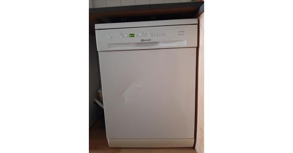 Prima werkende afwasmachine aangeboden