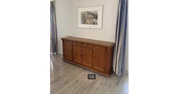 Massief houten dressoir / kast