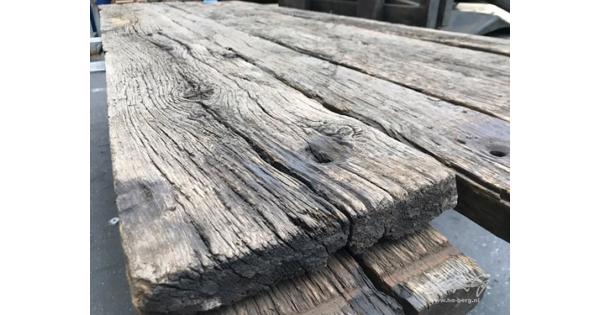 Echte oud eiken wagondelen en spoorbiels planken