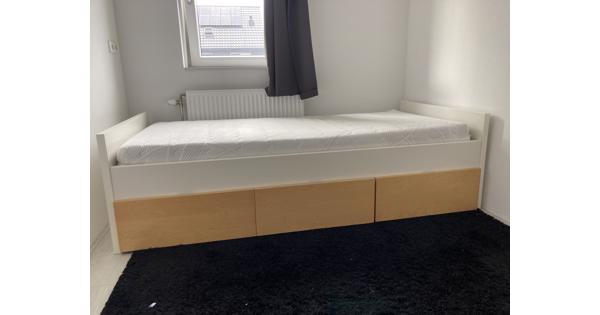 analyse elke keer Circulaire IKEA BED MET LADES - 1 PERSOONS in Alkmaar - Huis en Inrichting, Slaapkamer  | Gratis af te halen