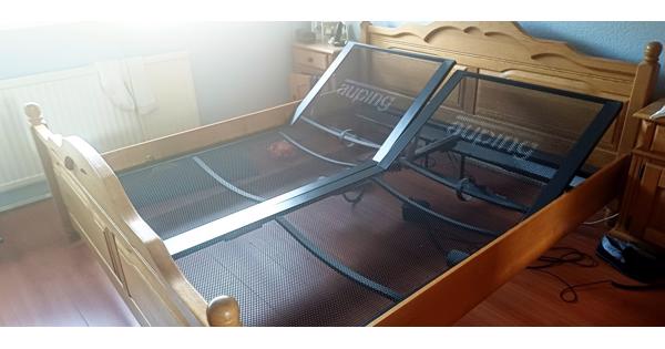 Ledikant met 2 Auping elektrische bedbodems