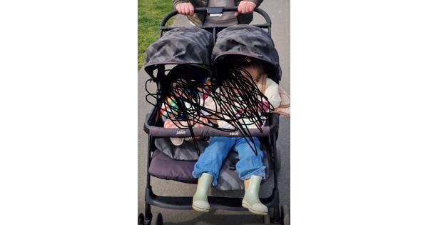 Gratis dubbele wandelwagen/ buggy Joie