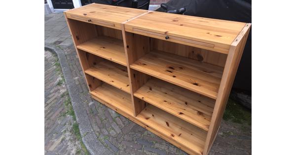 Boekenkast grenen IKEA