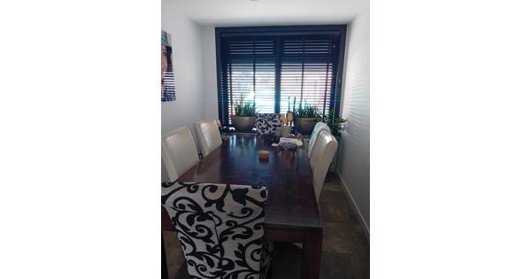 Eethoek 210cm ×100cm +6stoelen