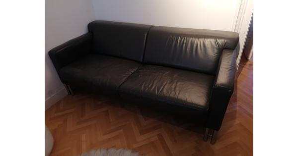 Zwart/ grijze bank gratis af te halen!