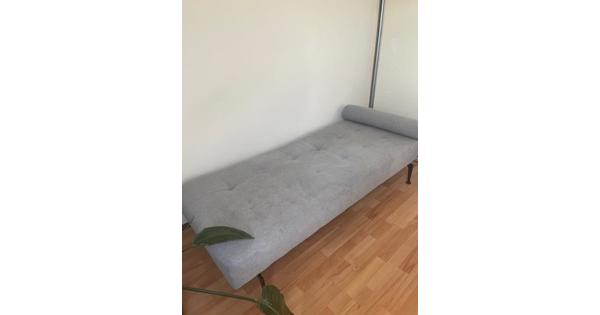 Modern daybed