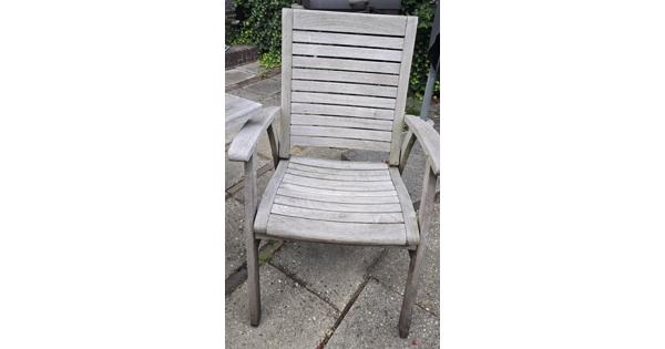 Tuintafel met acht stoelen