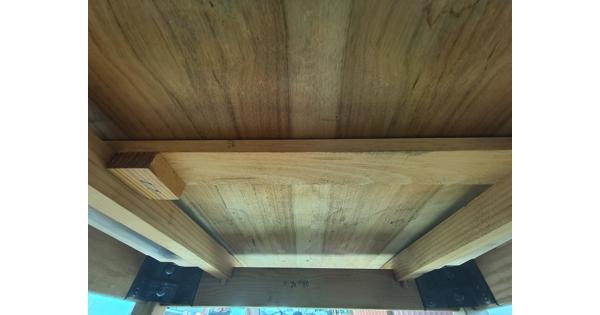 Houten uitschuifbare eettafel