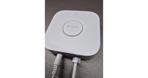 Philips Hue hub (2)