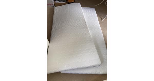2 zgan  topdekmatrassen 90x210x12