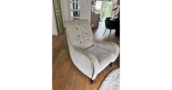 Grijze fauteuil / stoel