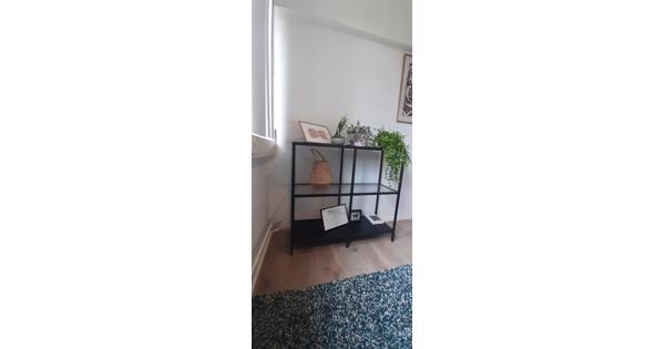 Leuk Kastje zwart met glas