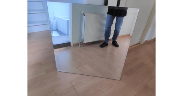 (Badkamer-)spiegel 80*80 cm