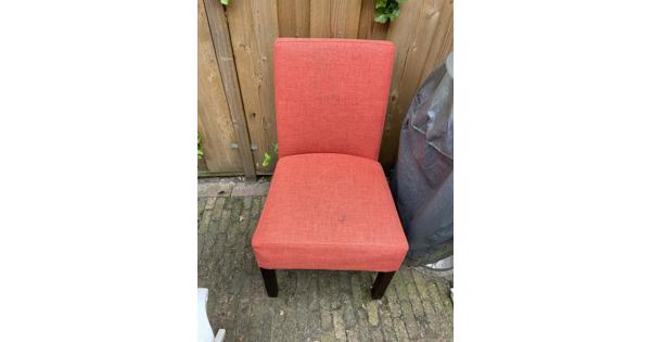 2 eettafel stoelen 