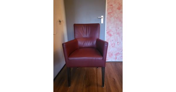 2 donkerrode leren fauteuils/eetkamerstoelen 